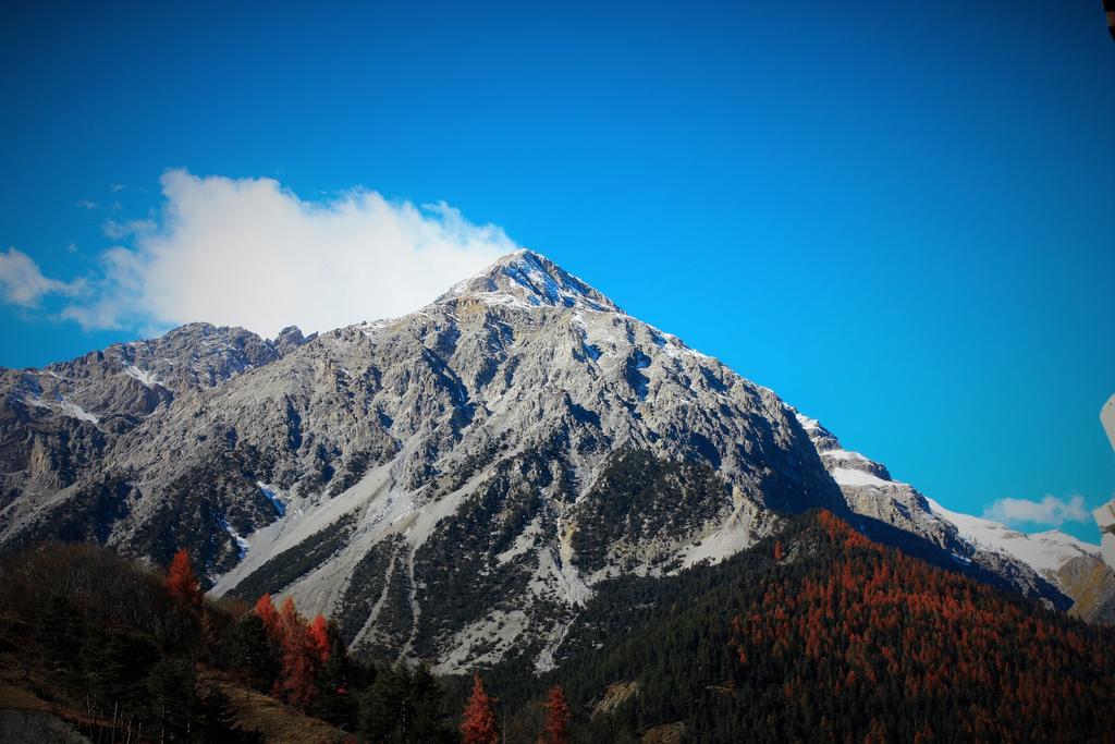 Olympic Mountains Hotel Cesana Torinese Exterior photo